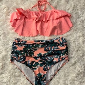 Brand new 2 piece swim suit from Fashion Nova- size L